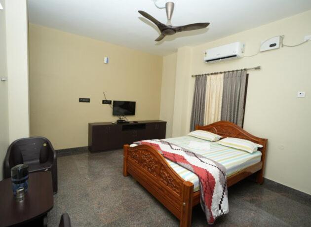 Goutham Residency Hotel Kadalur Kültér fotó